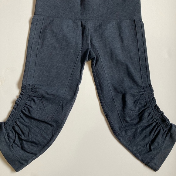Lululemon athletic pants/ joggers